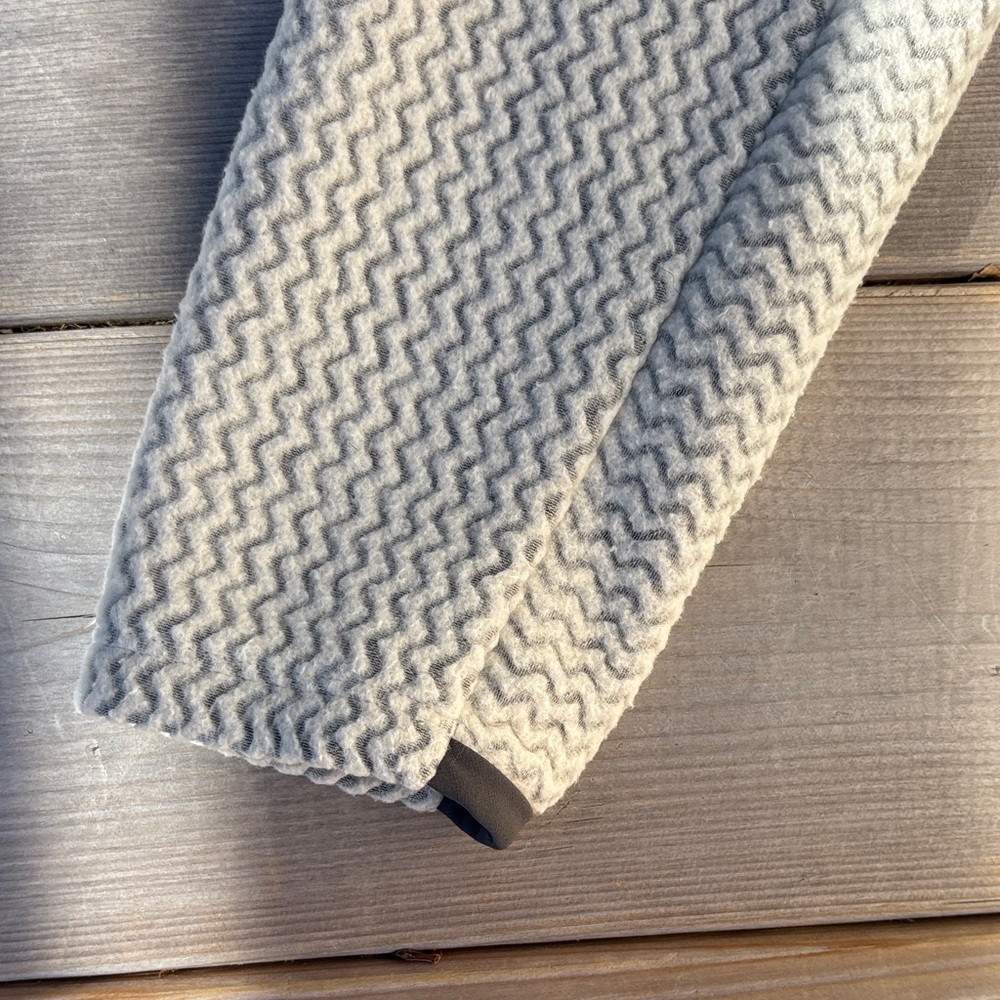 Patagonia Women's R1 Air 1/2-Zip Pullover - Picture 5 of 7